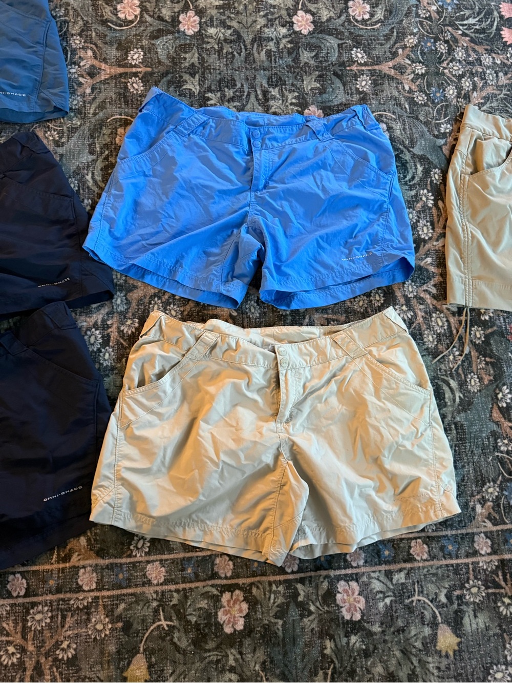 Columbia Women's Outdoor Shorts - Blue, Navy, Tan 5 pairs! - Picture 2 of 2